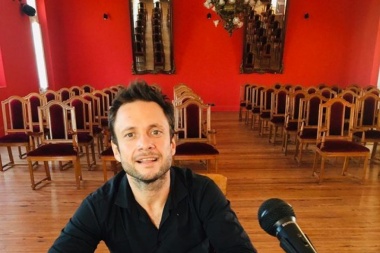 Llovet a Berestein: "más que en la vacunación de Petrecca, que se ocupe de que abran las escuelas"