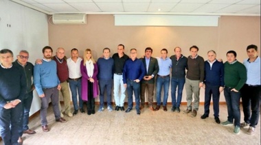 Intendentes del peronismo se reúnen con legisladores para analizar el Presupuesto