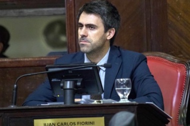 Fiorini cruzó al tándem Zurro: "quieren confundir con mentiras"