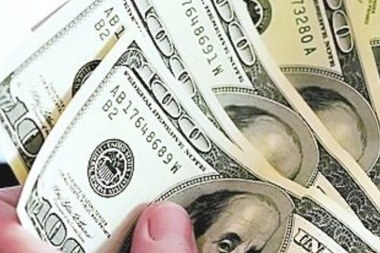 El dólar dio un salto de 20 centavos por la fuerte suba del riesgo país