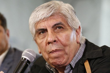 Moyano quiere convocar a un paro general: “la gente no soporta más”