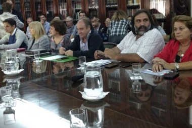 Los gremios docentes rechazaron la propuesta de Vidal y peligra el inicio de clases