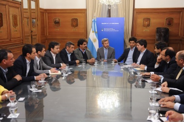 Frigerio y De Luca con intendentes por la obra pública en la región