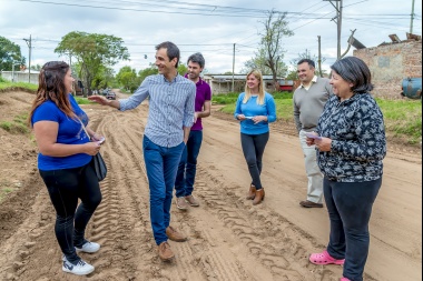 Profundizan los anuncios de obras y contactos con vecinos a 18 días de los comicios