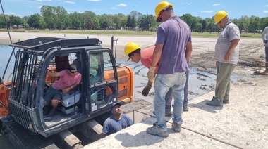 Avanza la obra de remodelación del Espigón de la Laguna de Gómez
