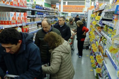 FR pide a Petrecca que adelante 3000 pesos a municipales por descuentos del Bapro