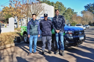 En Junín, Bullrich elogió la gestión de Petrecca y acompañó la entrega de un móvil policial