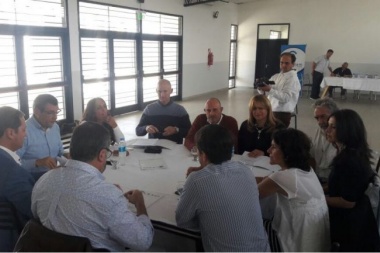 Intendentes de Cambiemos, UC y Frente Renovador se juntaron en Vedia por temas de salud