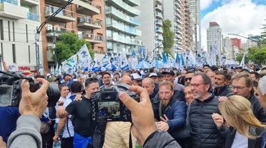 Torchio marchó junto a la Cámpora en el homenaje por el 24 de marzo