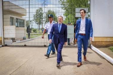 Petrecca recorrió con Ferrari el complejo carcelario de Junín
