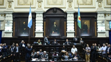 Aprueban la prórroga de las emergencias en infraestructura y administrativa en la Provincia