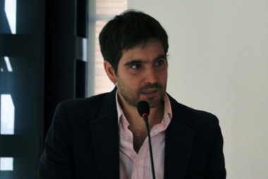 El meonismo juega fuerte: "son muchos los rumores de corrupción" que rodean a Petrecca