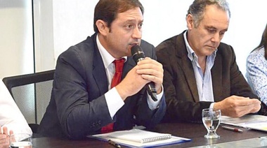 Ante las quejas de vecinos por inseguridad, Serenal cargó contra la policía