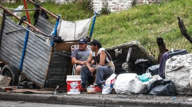 Récord de la pobreza en la era Milei: 52,9% y la indigencia en el 18,1%