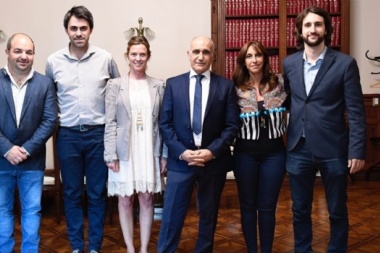 Senadores electos de Cambiemos por la cuarta se reunieron con Salvador