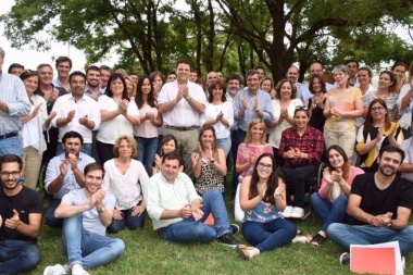 Barroso recibió junto a Buil a más de 70 concejales en 9 de julio