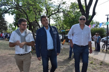 Massa estuvo en Rivadavia y Trenque Lauquen: recorrida y críticas a Macri