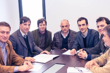 Comienza a elevarse la tensión entre gremios e intendentes por los salarios