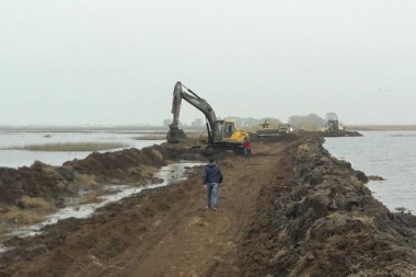 La Rural de Rivadavia informó que "si bien bajó, aún hay mucha agua"