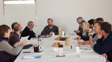 Acuerdan funcionamiento compuertas de la laguna Cuero de Zorro