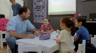 Escuela municipal de idiomas de Rivadavia suma nueva oferta educativa