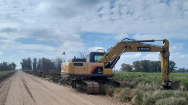 Continúan los trabajos en caminos y canales del distrito de Nueve de Julio