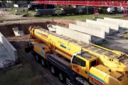 Llegó a Junín la grúa que realizará el trabajo grueso de la obra del Paso Bajo a Nivel