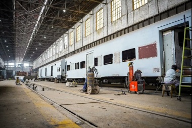 En el taller "Ministro Mario Meoni" de Junín reparan vagones para incorporar al tren sanitario
