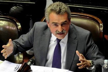 Rossi: "Falta conducción política del oficialismo y eso hace que las internas florezcan”