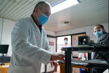 Mario Meoni y la Fundación Ciudad Abierta donaron una impresora 3D al HIGA
