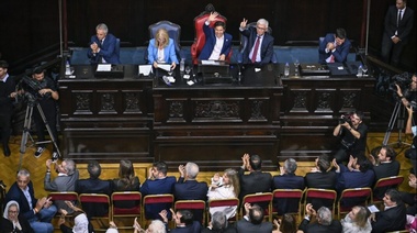 Kicillof calificó de “extravagante experimento" al gobierno de Milei