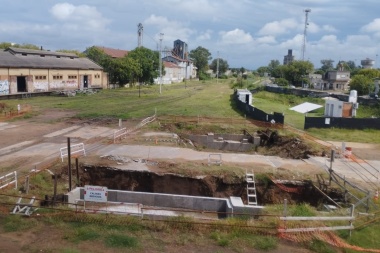 Petrecca insistió con el avance del viaducto de calle Rivadavia