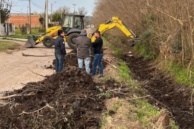 Battaglia volvió al interior del distrito para recorrer obras