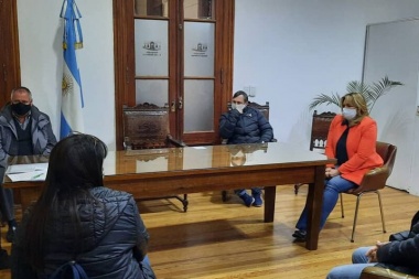 Revilla recibió a "Padres Organizados" y también reclamó por la vuelta a la presencialidad