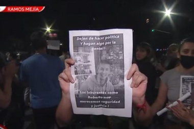 Masiva marcha en Ramos Mejía para pedir seguridad y Justicia por el crimen de Roberto Sabo