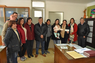 El municipio entregó más de dos millones de pesos para obras en escuelas