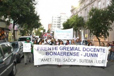 Gremios docentes de Junín piden a Petrecca mayor inversión en educación