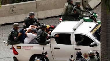 Junín: más de mil venezolanos viven con incertidumbre la situación política en su país