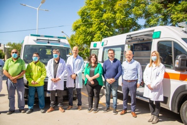 Municipio, Provincia y Nación: presentaron ambulancias para el sistema de salud