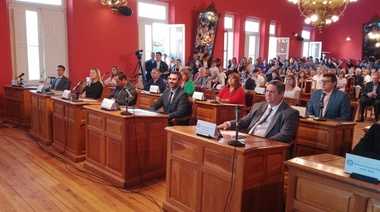 El oficialismo espera sacar el presupuesto 2025 en breve