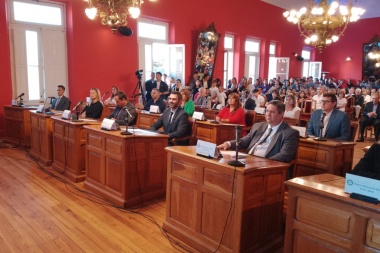 El oficialismo espera sacar el presupuesto 2025 en breve
