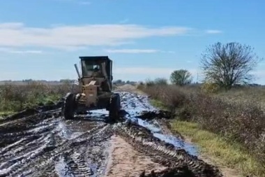 Continúan trabajos de reconstrucción en caminos rurales de 9 de Julio