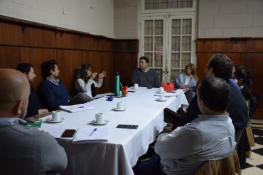 Mariano Barroso encabezó una nueva reunión del gabinete municipal nuevejuliense