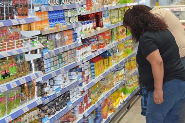 La inflación quedó por encima del 3% mensual y en doce meses acumuló 35,8%