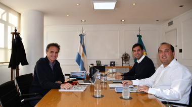 Viviendas, salud y obras viales, gestiones de Recoulat ante provincia
