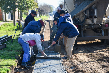 Comenzó el plan de 39 cuadras de cordón cuneta
