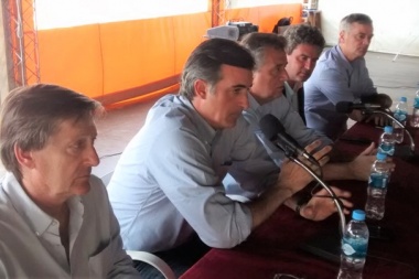 Funcionarios nacionales se reunieron con productores agropecuarios