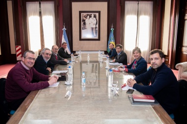 Intendentes UCR llevaron a Kicillof la lista de reclamos de sus municipios