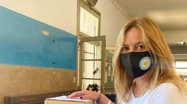 Arata: "voté con convicción y amor por mi ciudad, mi provincia y mi país"