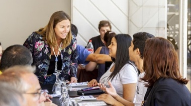 Zuccari calificó de "criminal" el desborde en los bancos para el cobro de jubilaciones